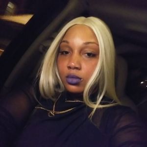 Meet your Posher, Kay